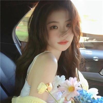 开局与女神领证结婚，激活宝箱系统